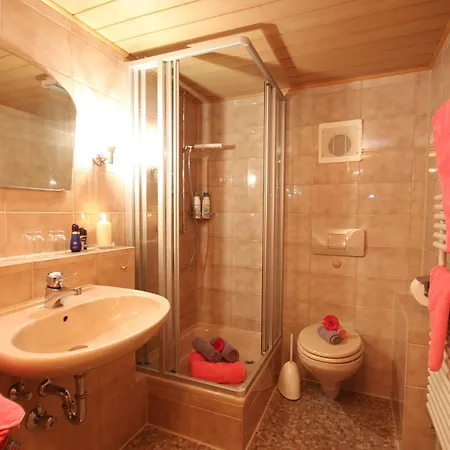 Pensjonat Gaestehaus Bachtl 3*